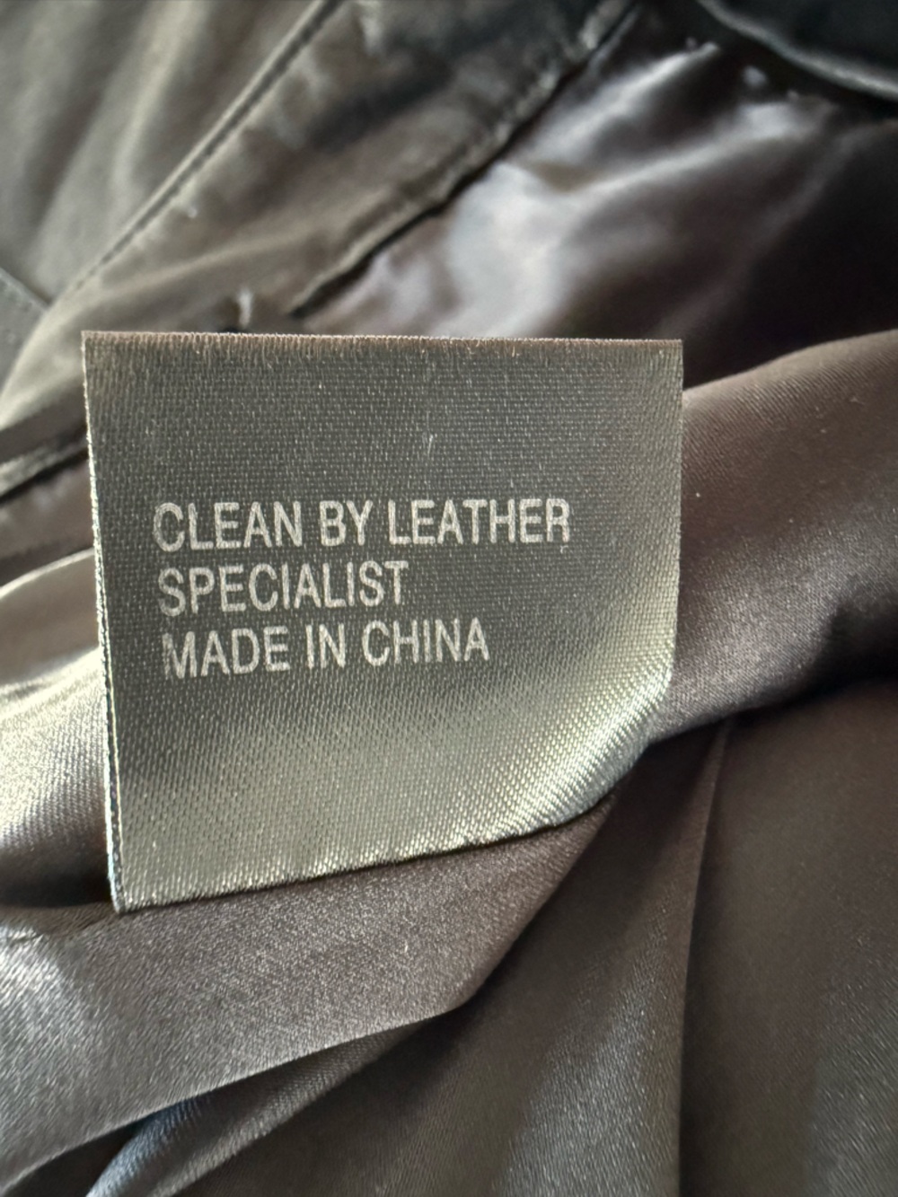 Cynthia Rowley Black Downtown Leather Capris NWT Size 4 - Picture 8 of 8